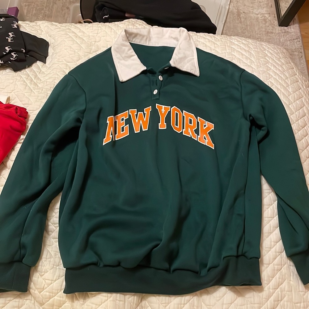 Preppy New York sweatshirt. Size small